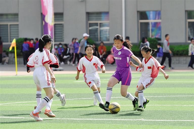 兰州足球培训学校——兰州市城关区中小学生“奔跑吧·少年“奔跑吧·少年”足球联赛开幕